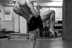 Guillermo-Frías-Knee-2